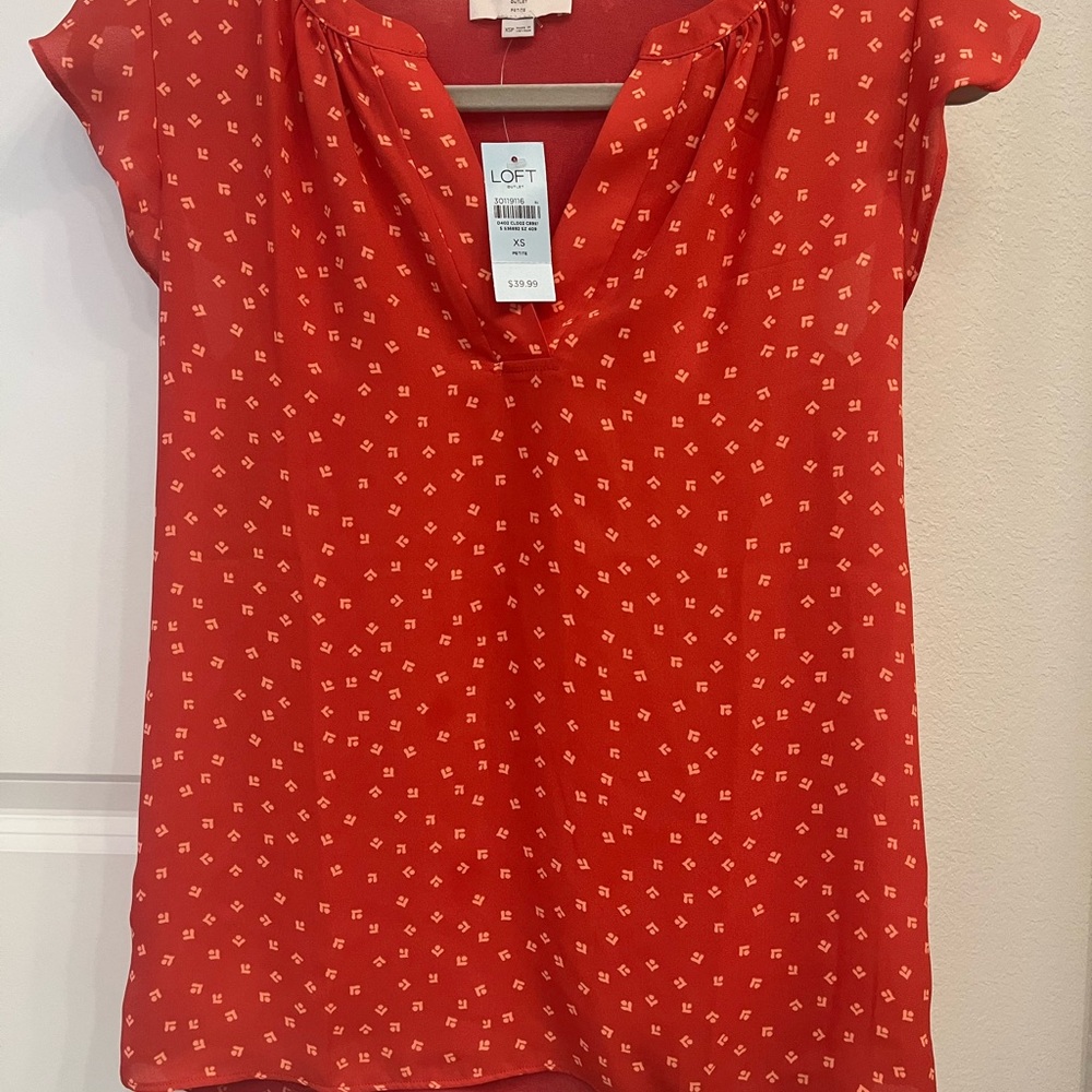 Loft outlet XS petite red print flutter sleeve blouse.